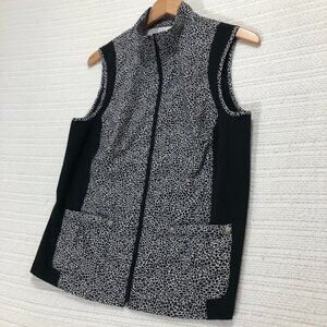 Chico's‎ Weekends Women's Size 1 Full Zipper Sleeveless Vest Black and White